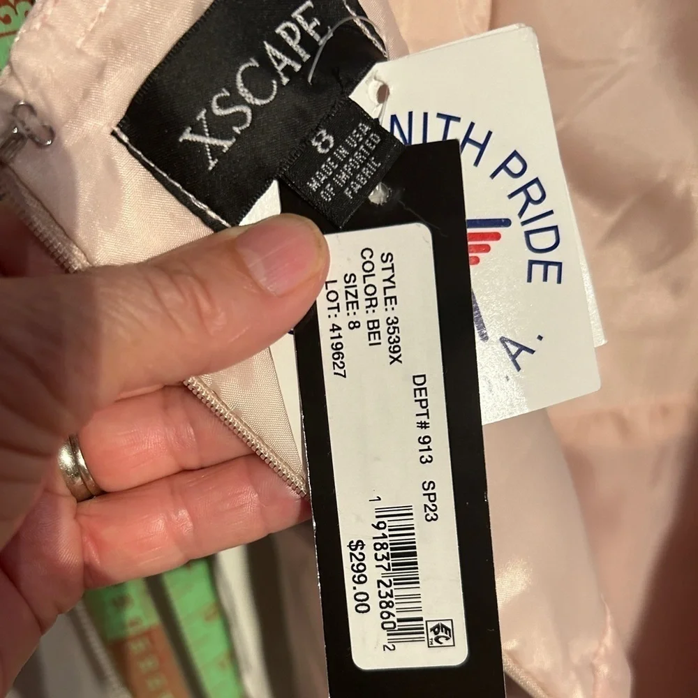 Xs cape evening gown champagne - Picture 7 of 9